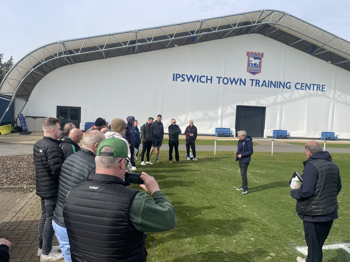 Benjamin Connell tweet media