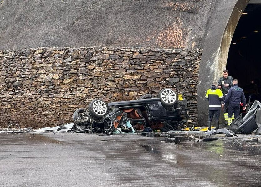 abracadeirapt's tweet photo. Yvann Costa Martins, atleta sub-19 da Oliveirense, faleceu após despiste na A41.

O jovem seguia caminho para o aeroporto para visitar os país na Suiça.

As manobras de desencarceramento duraram uma hora e o óbito foi declarado no local. https://t.co/AOuizvPf4X