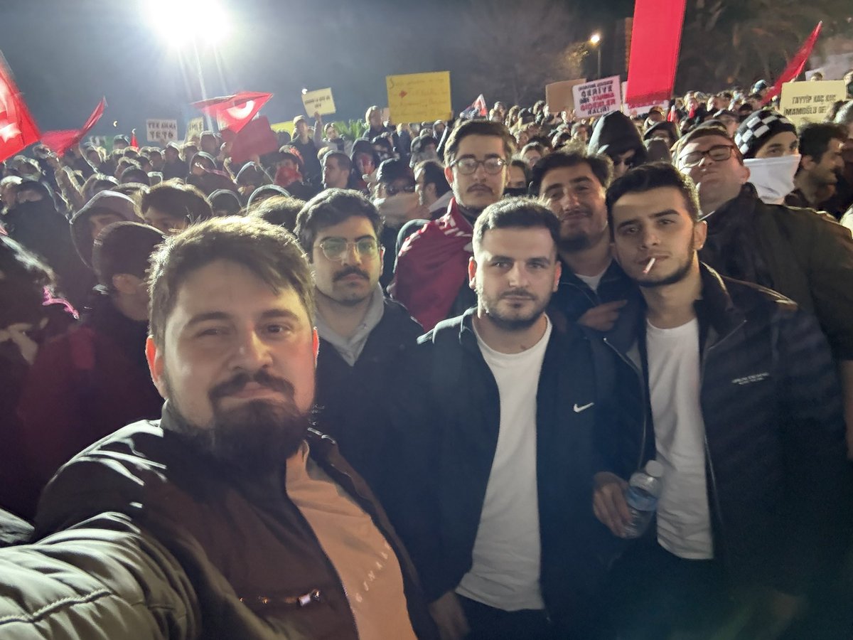 hazretienverr's tweet photo. Kahrolsun istibdat yaşasın hürriyet!

📍Saraçhane https://t.co/tB6QtOw6dz