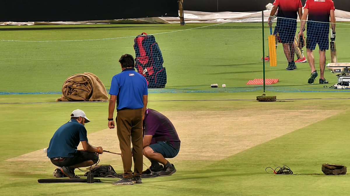 Runs...runs... runs...
<a href="/KKRiders/">KolkataKnightRiders</a> <a href="/RCBTweets/">Royal Challengers Bengaluru</a> <a href="/imVkohli/">Virat Kohli</a>