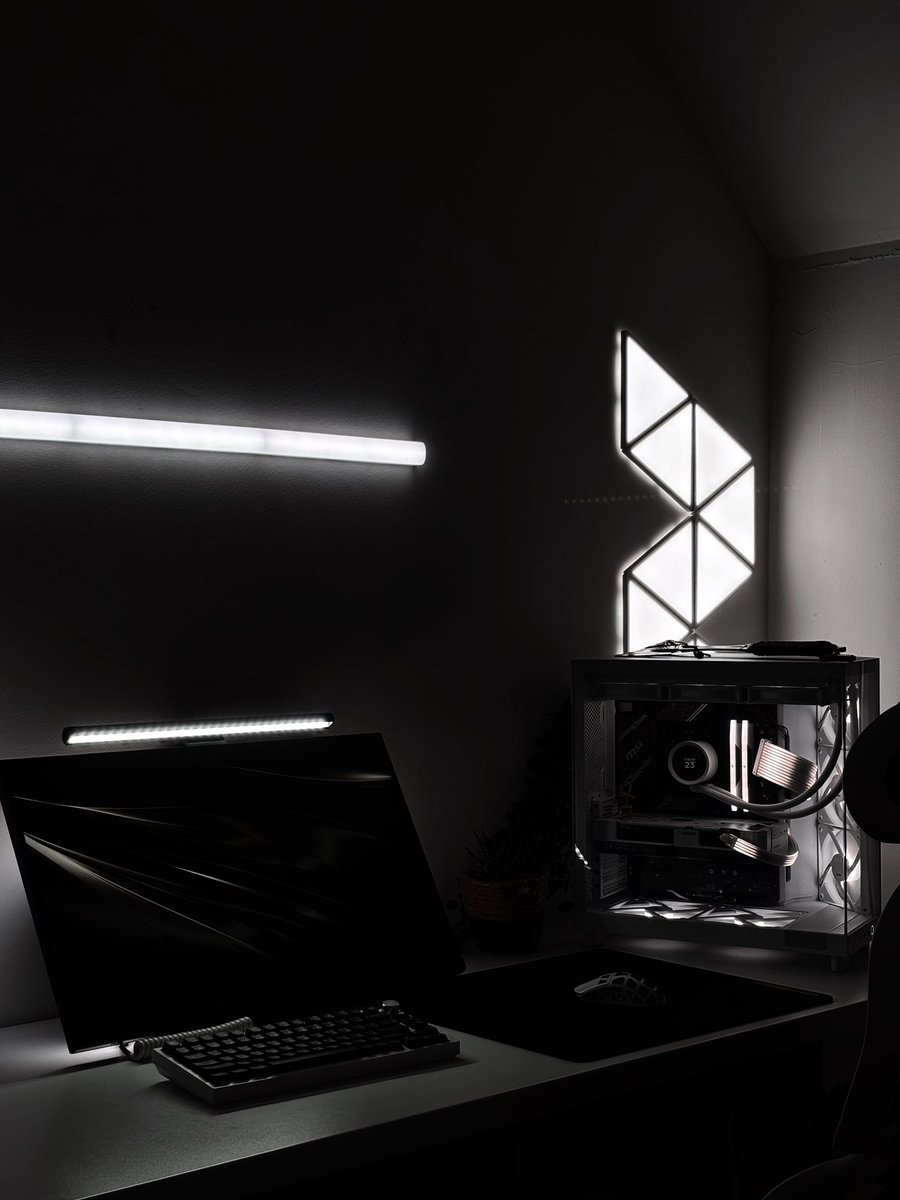 multigxds's tweet photo. Monochrome Setup 🩶 
#tech https://t.co/NviuTdcq8E