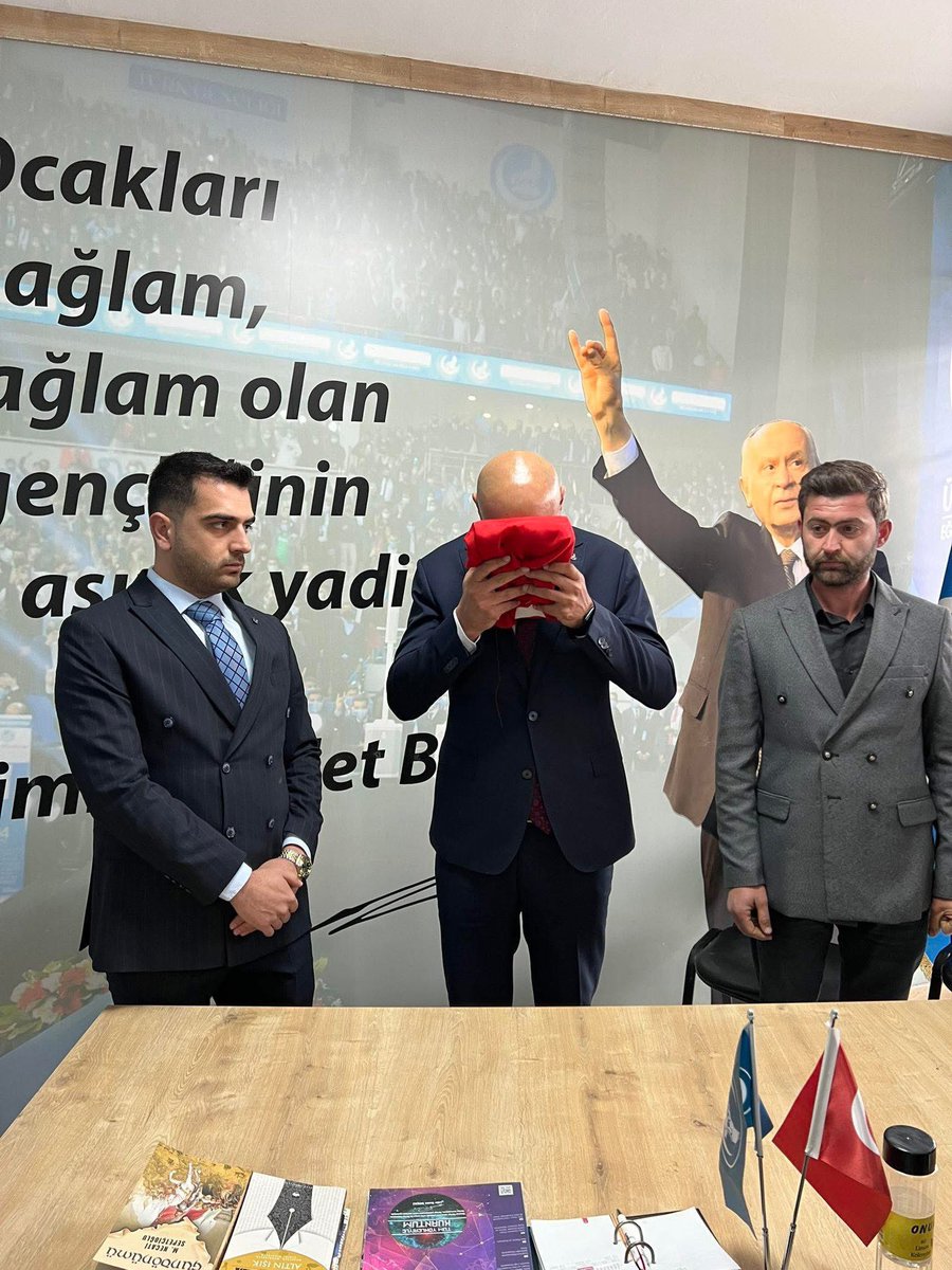 oguzeliocak's tweet photo. Ülkü Ocakları Gaziantep İl Başkanımız Sayın Emre Koçyiğit beyefendinin tensipleriyle; Ülkü Ocakları Oğuzeli ilçe başkanlığına Yahya Karacan atanmıştır. Geçmiş dönem Ocak başkanlarına emeklerinden dolayı teşekkür ederiz. https://t.co/NQZorPOFjo