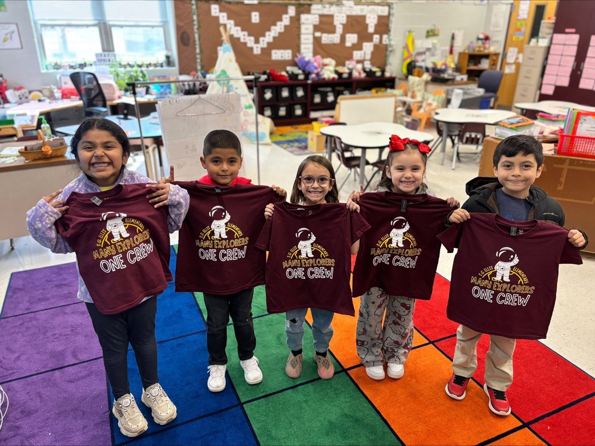 _AndyJacks's tweet image. Every one of our Ellis Explorers received new school shirts today! #OneCrew #EllisExplorers