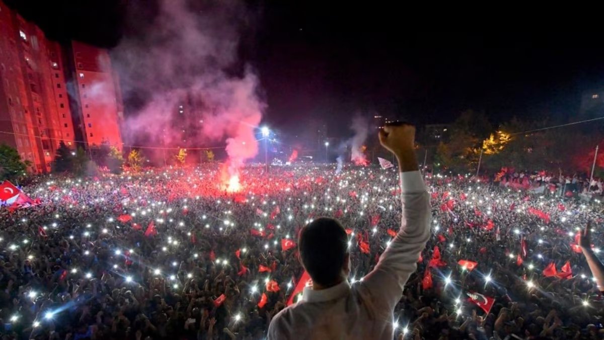 derintuncay's tweet photo. Hak yemeyiz, hakkımızı da yedirtmeyiz. https://t.co/WbE9YhuXub