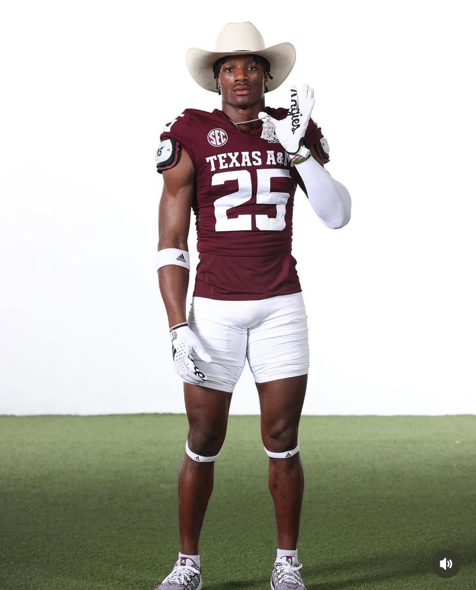 Ace Leutele (@aceleutele4_) on Twitter photo AGTG! After a great talk with <a href="/CoachIsh_/">Coach Ishmael Aristide</a> I am blessed to say Iโve received an offer from Texas A&M University! #GigEm #LLL #LLA
<a href="/MDFootball/">Mater Dei Football</a> <a href="/Realregular4/">Tim Willams IV</a> <a href="/OLCoachCam/">Rudy Cambero</a> <a href="/GregBiggins/">Greg Biggins</a> <a href="/adamgorney/">Adam Gorney</a> <a href="/ChadSimmons_/">ChadSimmons</a> <a href="/BrandonHuffman/">Brandon Huffman</a> <a href="/BlairAngulo/">Blair Angulo</a> AGTG! After a great talk with <a href="/CoachIsh_/">Coach Ishmael Aristide</a> I am blessed to say Iโve received an offer from Texas A&M University! #GigEm #LLL #LLA
<a href="/MDFootball/">Mater Dei Football</a> <a href="/Realregular4/">Tim Willams IV</a> <a href="/OLCoachCam/">Rudy Cambero</a> <a href="/GregBiggins/">Greg Biggins</a> <a href="/adamgorney/">Adam Gorney</a> <a href="/ChadSimmons_/">ChadSimmons</a> <a href="/BrandonHuffman/">Brandon Huffman</a> <a href="/BlairAngulo/">Blair Angulo</a>