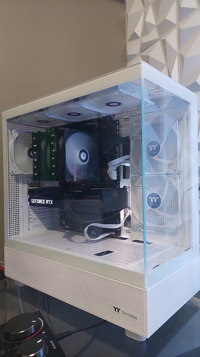 _Curee's tweet image. Boutta be a primed unc. 60ping 150fps to 60ping 240fps.