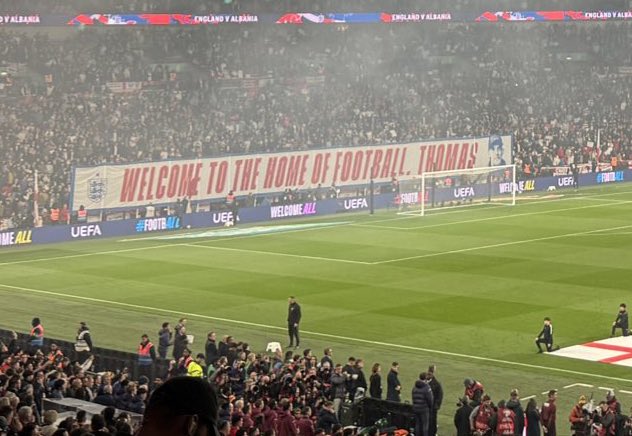 TuchelCam's tweet photo. “Welcome to the home of football, Thomas” 🥹 https://t.co/7itMzv5qOh