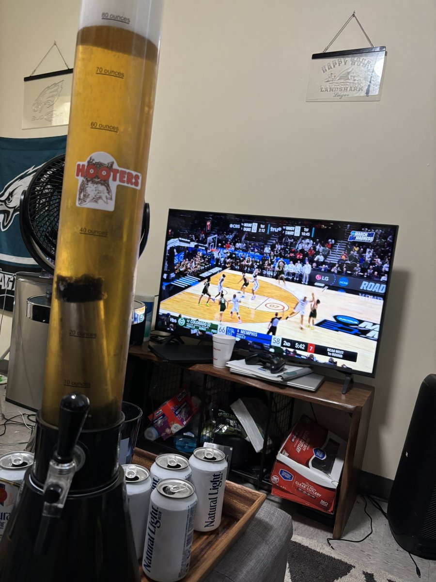 THEjet93's tweet photo. mind if a white boy had a day? https://t.co/D2QYl9pFH7