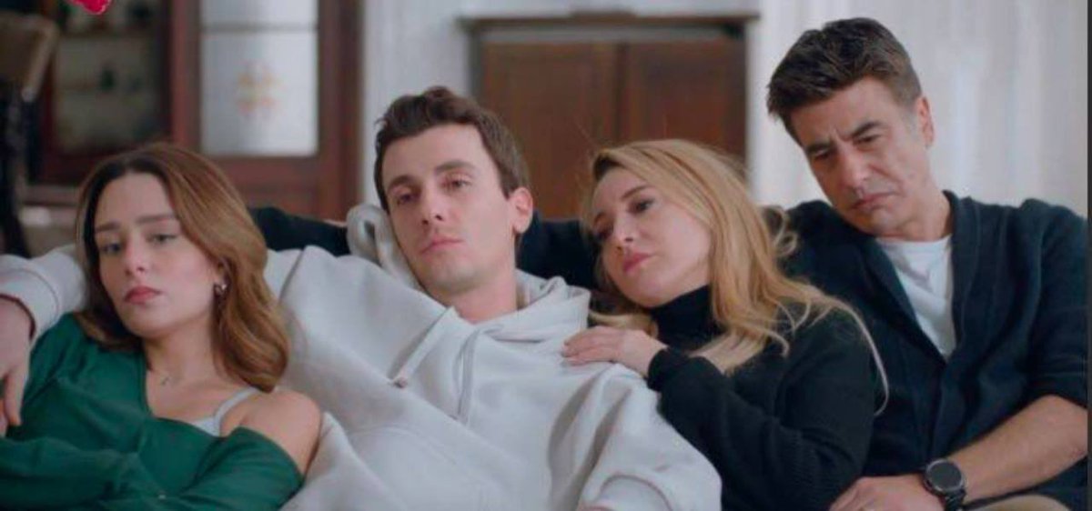 i when read the whole mess between solo r and solo b 
#BertanAsllani  #RojbinErden