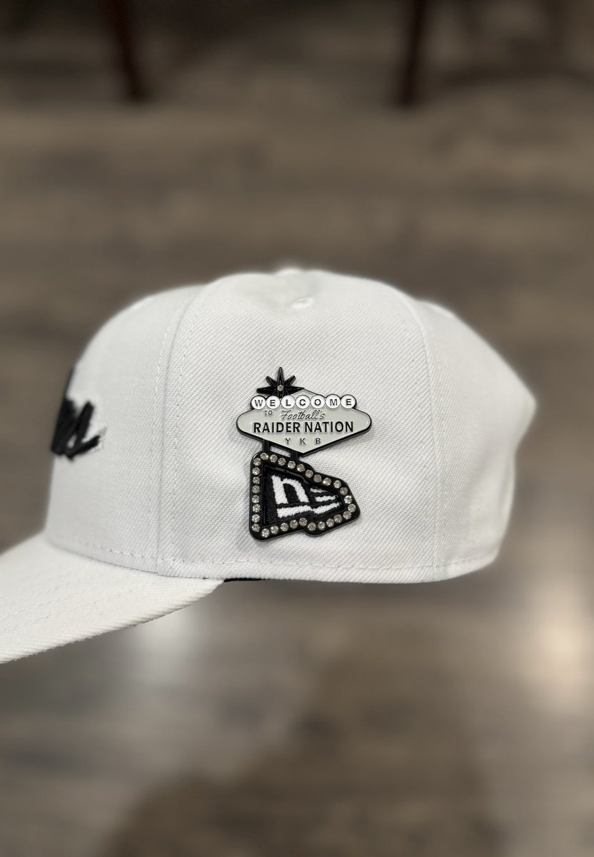 YouKnowBall_pin's tweet photo. Let’s giveaway one more “The Draft Pack” for FREE before tomorrow’s drop!! A little different rules today tho!! 👀 We’ll announce the winner at 7 PM PST tonight 🏴‍☠️♠️ #YKB 

Rules to enter giveaway:
1. RT &amp; follow 
2. Comment who you think Raiders are drafting in the 1st round ⬇️ https://t.co/G3kytNka1N