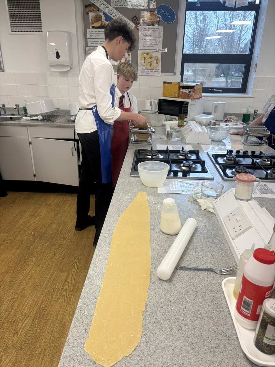 AGS_FT's tweet photo. Y9 were incredible this week!! They have been learning about food processing and made their own secondary processed food. (Wheat into flour-flour into pasta) 
They showed complex skills by using the pasta machines to make tagliatelle from scratch to make a quick pasta &amp; sauce. https://t.co/QNnNIXNHVO