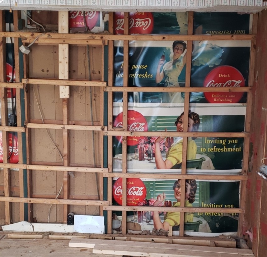 tb1782's tweet photo. So I was remodeling a house today and you just never know what you're gonna find. I found these beauties hiding behind a wall. They're made of cardboard instead of tin. The house was built-in the 40s I'm not finding any date on the pictures. https://t.co/lm3zUnz8rw