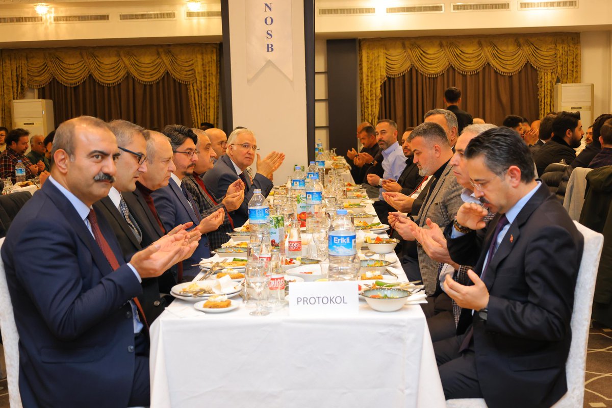 NigdeOsb's tweet photo. İstihdamları ve ürettikleri katma değer ile Niğde ekonomisinin lokomotifi olan Niğde Osb’de faaliyet gösteren Müteşebbislerimizin onuruna Yönetim Kurulumuzun Geleneksel İftar Programında, Sanayicilerimiz Niğde İl Protokolü ve Kurum Müdürlerimizle bir araya 
Hayırlı ramazanlar… https://t.co/VLY68N2Inm
