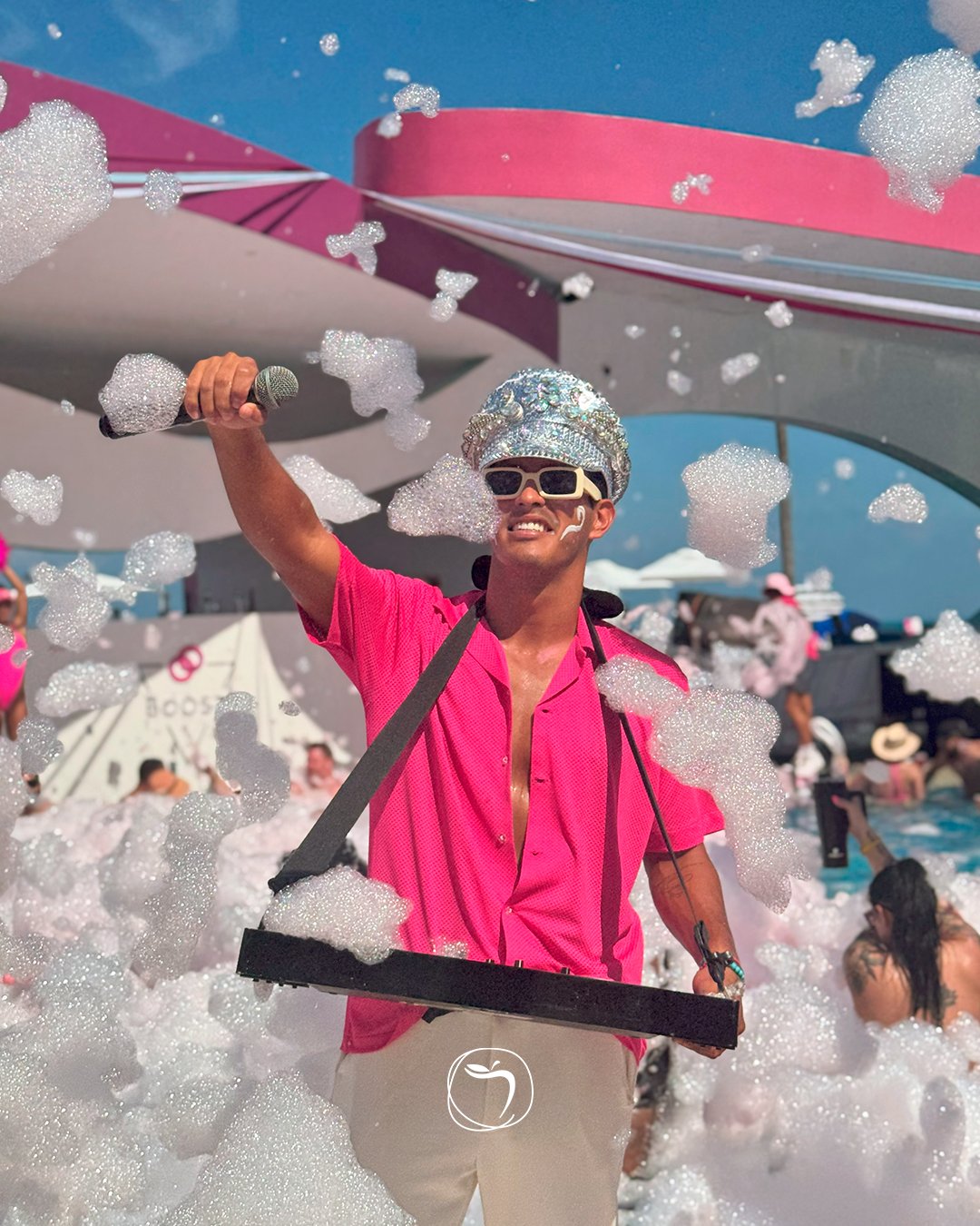 Temptation Resorts on X: "That feeling you get when the party gets started and the foam starts flying, you know you are in the right place.🫧☀️ Join us: https://t.co/fBIrbjxeOs #LetsPlay https://t.co/fvODN5rW66" /