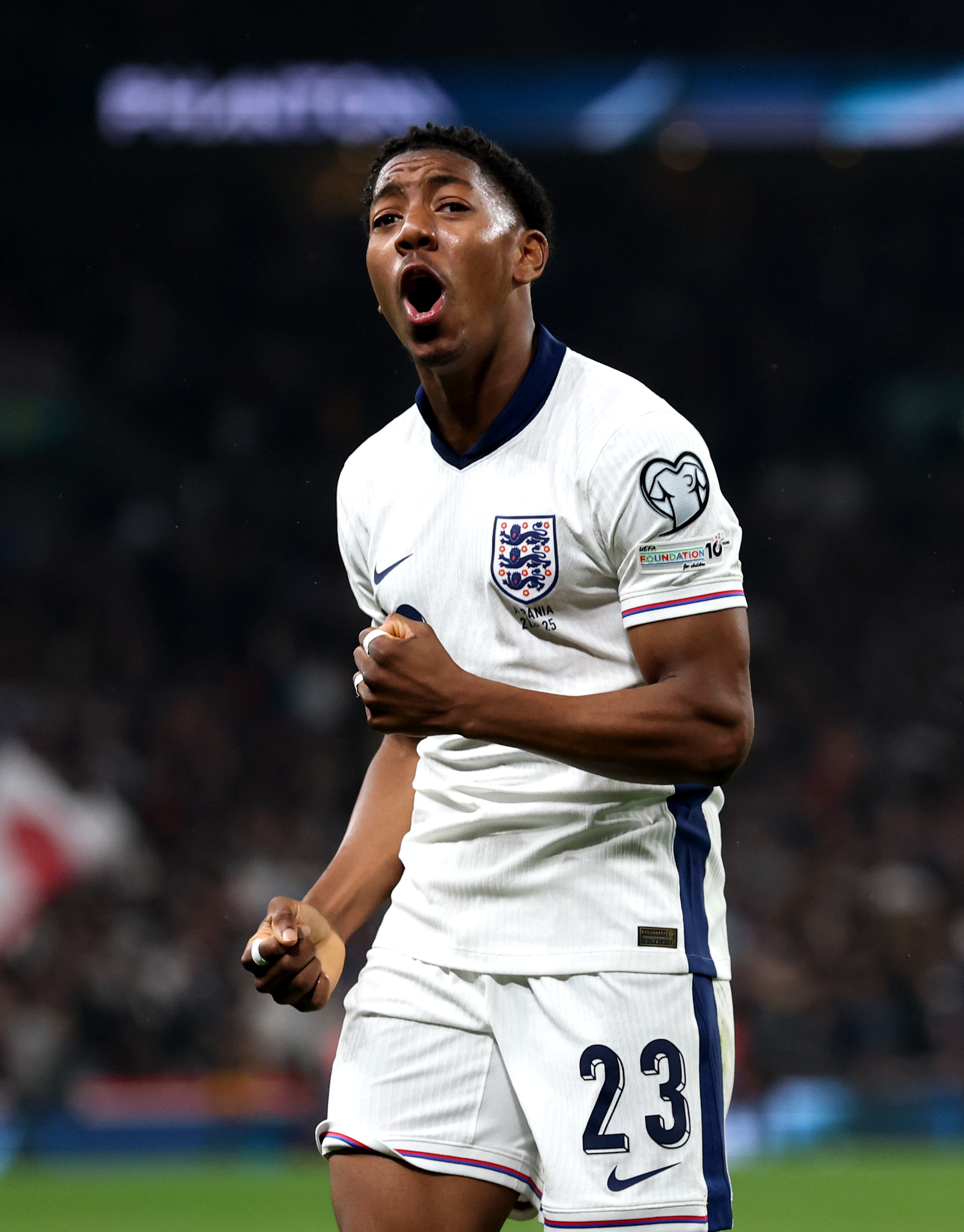 Myles Lewis-Skelly celebra su gol en Wembley. Fuente: Inglaterra en "X".