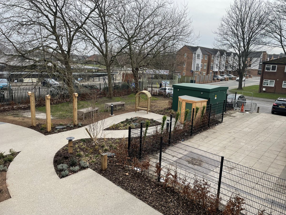 A great pleasure to attend the official opening of Hunslet Moor House earlier today.  It’s an extra care affordable housing development with 63 flats for people age 55 and over. Beautifully designed, immaculately finished and it has a bistro/cafe! Thanks to everyone involved.