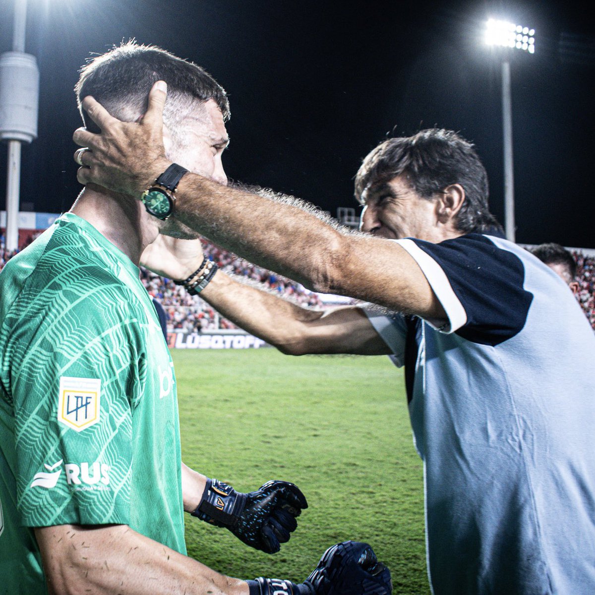 RacingClub's tweet photo. “Te llamaré Kahnbeses” https://t.co/zVX1XrQ1Oo
