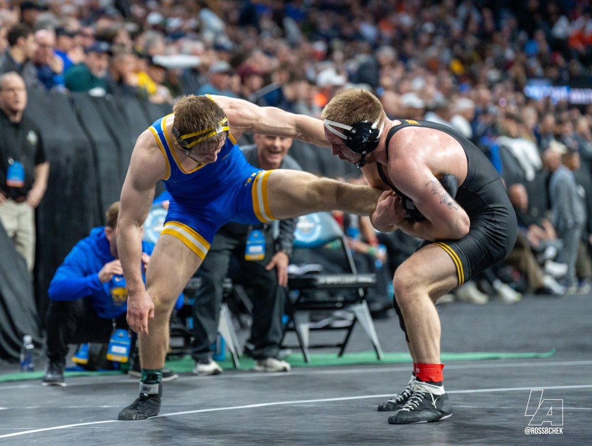 rossbchek's tweet image. Someone put their work boots on today