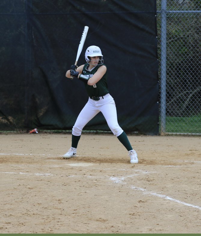 Ridley defeated Harriton today 12-2 👊🏻 
Maddie Minkin 3-4 (2B, 3B, 4 RBIS)💪🏼
Ryleigh Hagerty 3 hits (double) 👏🏼
McKenzie Sheppleman, Lilly Walsh, and Sydney Senkow each w/ 2 hits💚
Peyton Najmola got the W, giving up just 3 hits 🥎

Next up- Mon 3/24 Conestoga Home 3:45 ‼️