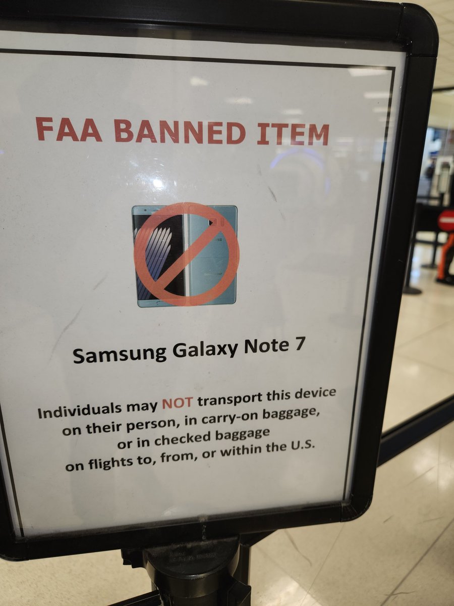 kr00tmantech's tweet image. Saw this at the Memphis airport today...... I laughed out loud and people gave me that funny look where they think you should seek help #galaxynote7