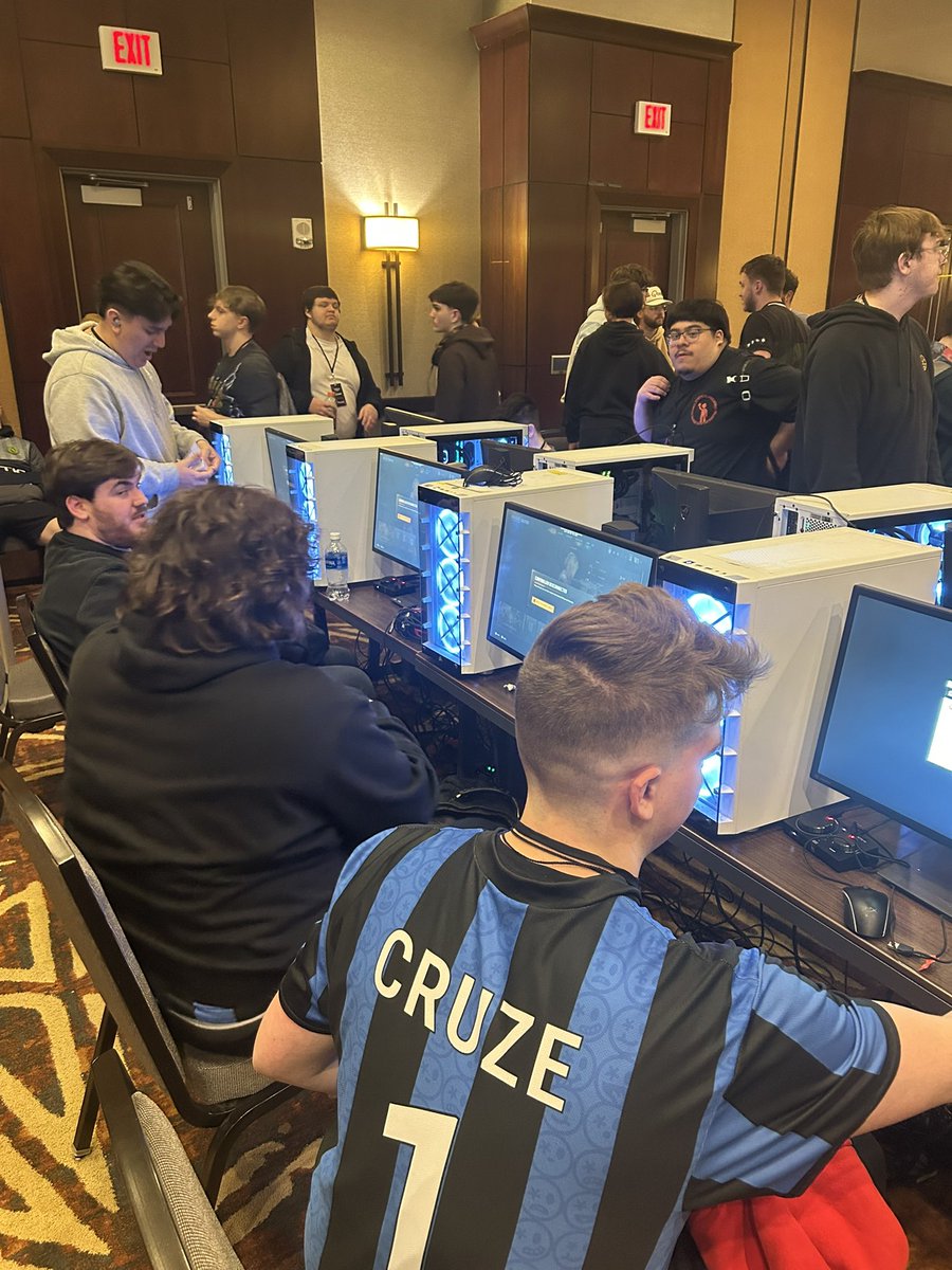 The boys are *finally* starting their WR2 match. 

🆚 Zaza Station 

Station #3 if you’re here and want to show support! 

#makePLAYS