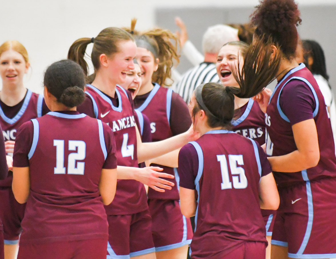 WmsptSunGazette's tweet photo. Loyalsock's girls basketball team defeated Imhotep 65-46 and advances to the PIAA Class AAA  championship game. Sports reporter Chris Masse (@docmasse) will have a game story later tonight.

📸--MARK NANCE/Sun-Gazette Correspondent https://t.co/RHpvimhIhm