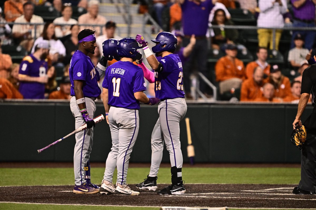 Mid 4 | Luis homers and the Tigers take the lead just in time for our game to switch to SEC Network 🥳

LSU - 2
TEX - 1
