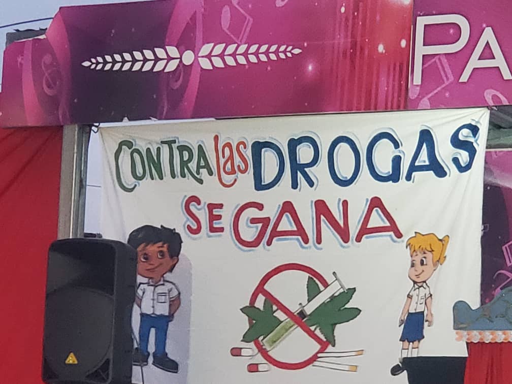Visibilizar que este es un fenómeno presente en nuestra sociedad es un paso crucial, en esa lucha de #ToleranciaCero ante un flagelo que cada día encuentra en el mundo nuevos métodos, maneras y sustancias para esclavizar personas....

#ContraLasDrogasSeGana
#DefendiendoCuba🇨🇺💪❤️