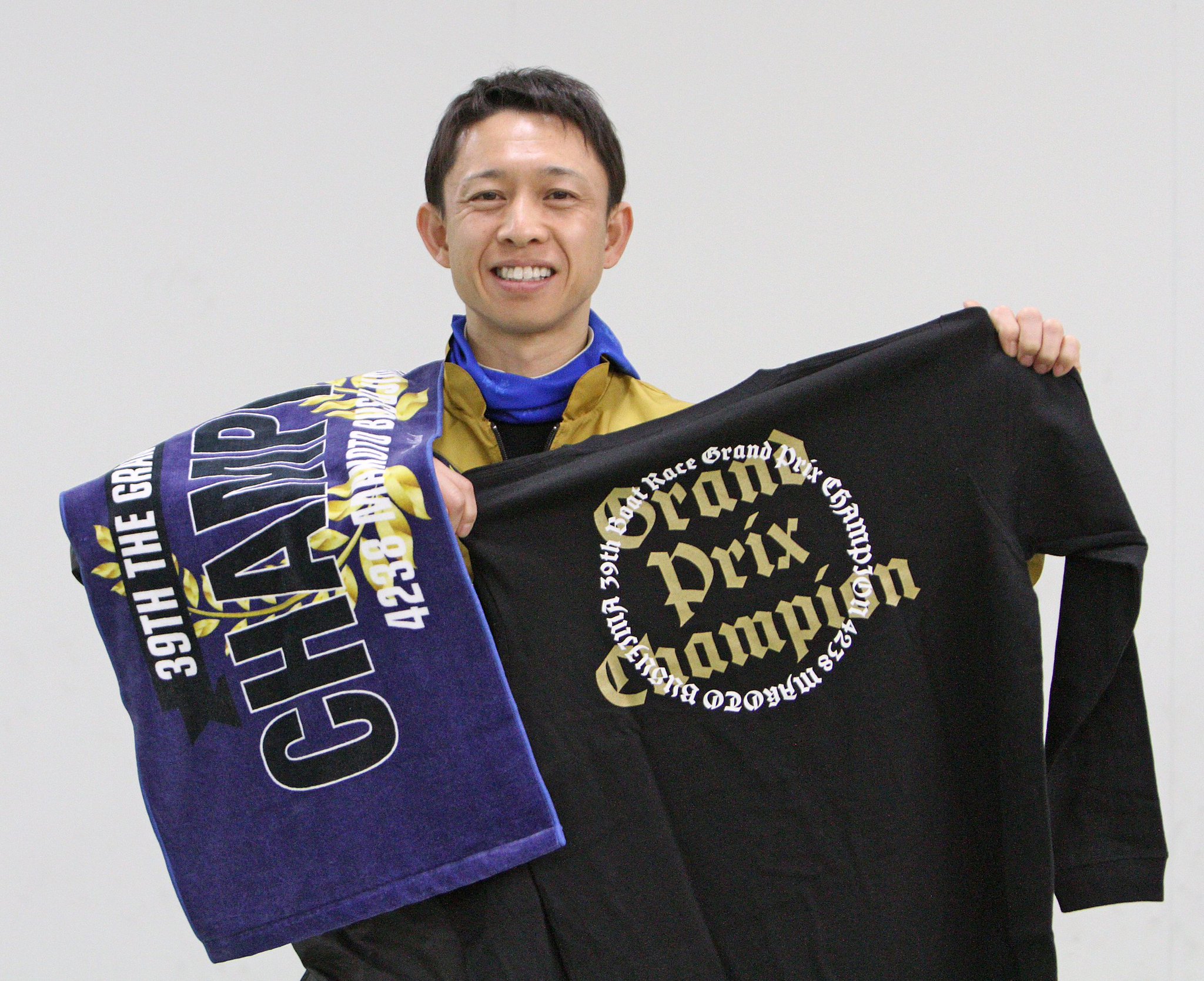 毒島選手　サイン入り　gpジャケット ボートレース かグランプリ 毒島サイン入り ジャケット 赤