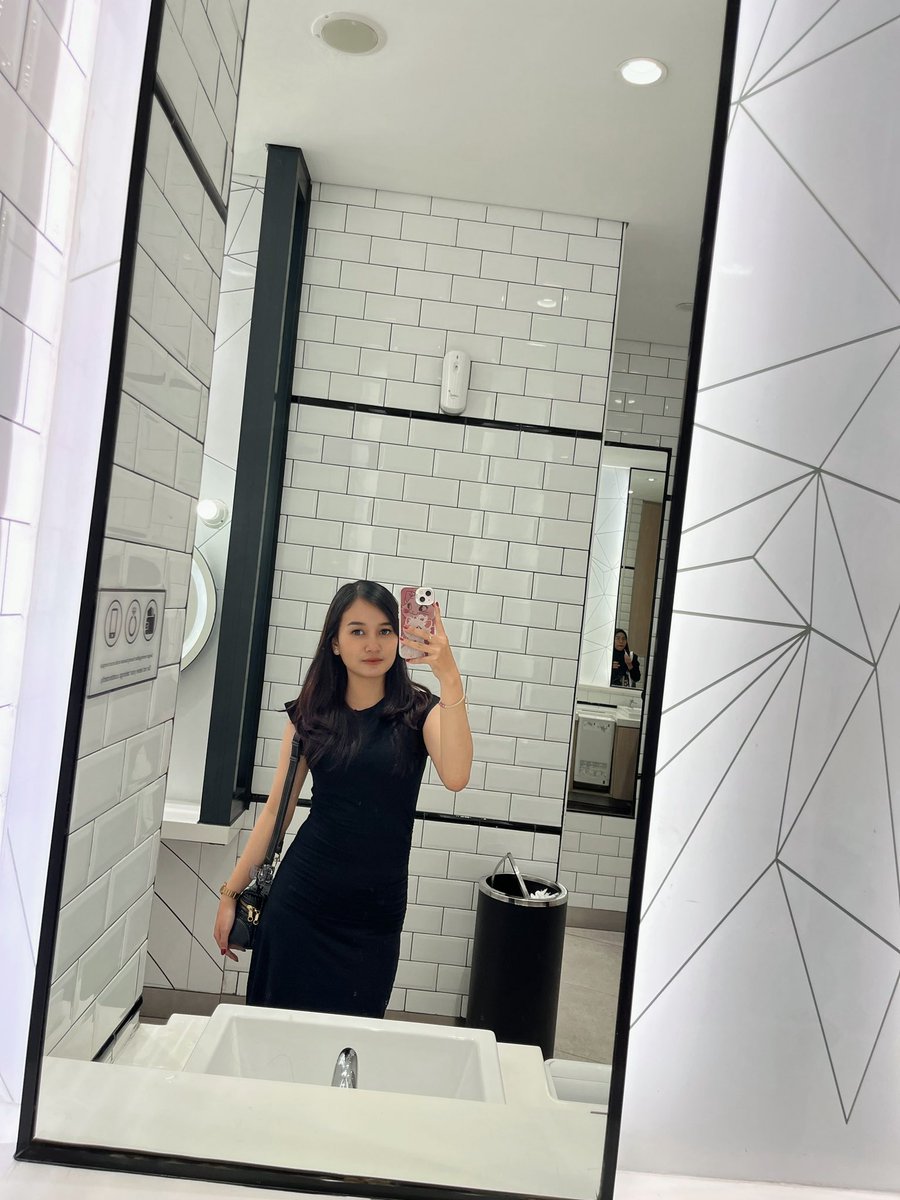 ListenToMcr's tweet image. 🤌🏻