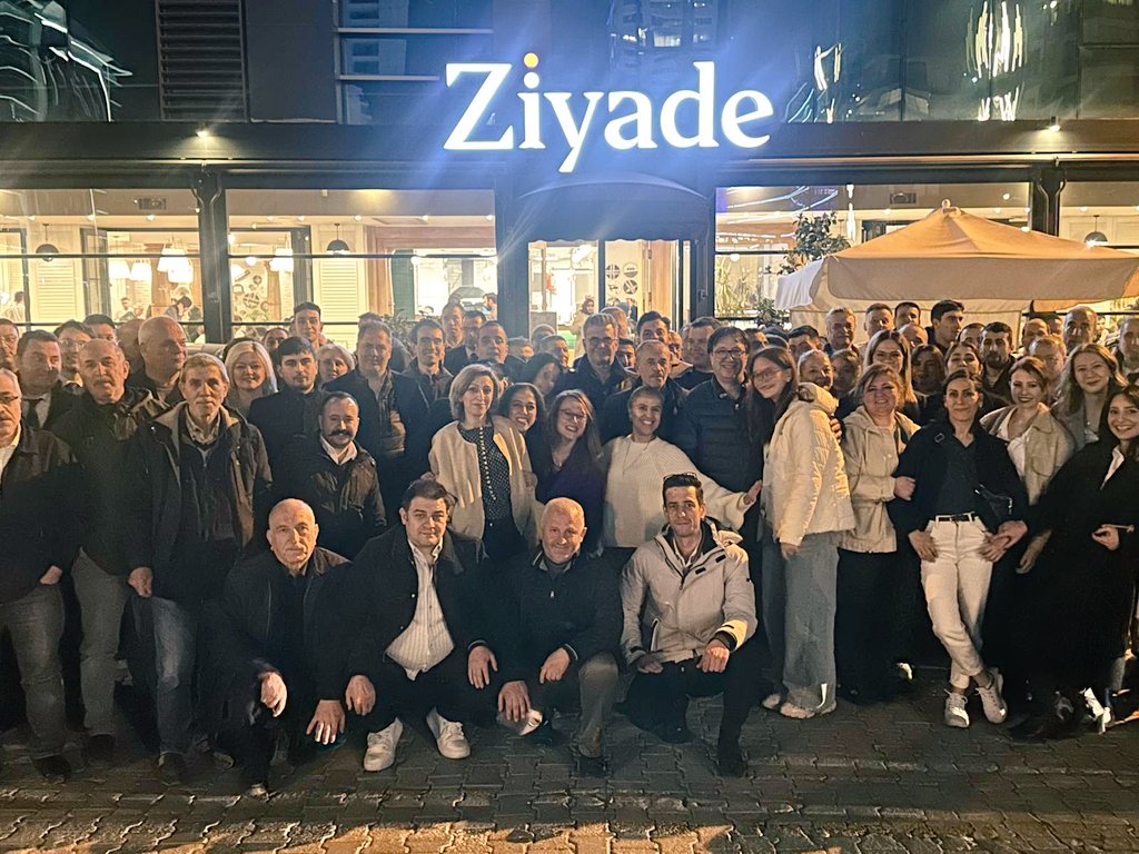 MURAT Döviz/Altın/Pırlanta 
İftar Yemeğimiz ..
Nice Yıllara ...
#Altın 
#Döviz 
#Pırlanta 
#MuratDöviz
#MuratKuyumculuk
#SemiraPırlanta
#İzmir