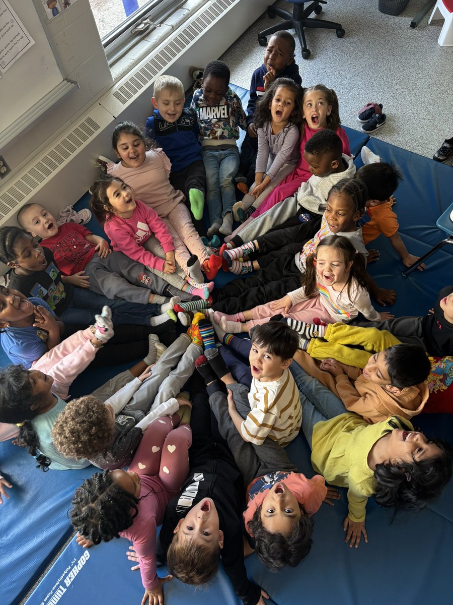 FDK-Silva (@silva_fdk) on Twitter photo We rocked our socks today for World Down syndrome Day! <a href="/AngelaMericiDP/">St. Angela Merici</a> 🧦 😎 #WorldDownSyndromeDay We rocked our socks today for World Down syndrome Day! <a href="/AngelaMericiDP/">St. Angela Merici</a> 🧦 😎 #WorldDownSyndromeDay