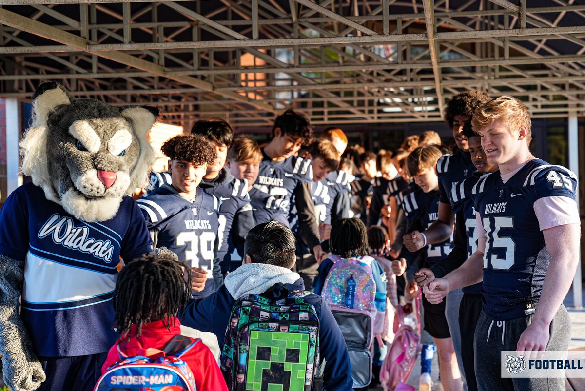 Fist Bump Friday!🤛 

Thank you to Rucker Blvd Elementary for having us out this morning to welcome students to school for Fist Bump Friday! Our guys had just as much fun as the students! 

| #GoCats