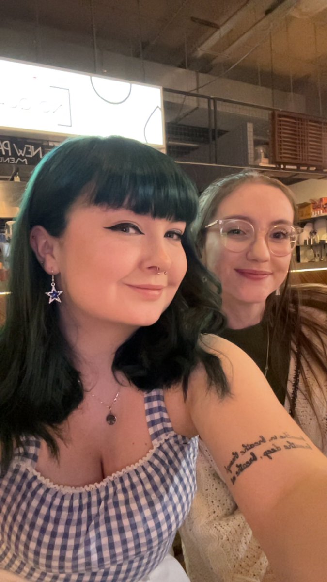 wister1agard3n's tweet image. forever grateful for being a fangirl &lt;3
i met aims through swiftie twt and she is quite possibly the loveliest human i’ve ever met, so so so excited to see her again and get to see @dorajar_ together 🩵