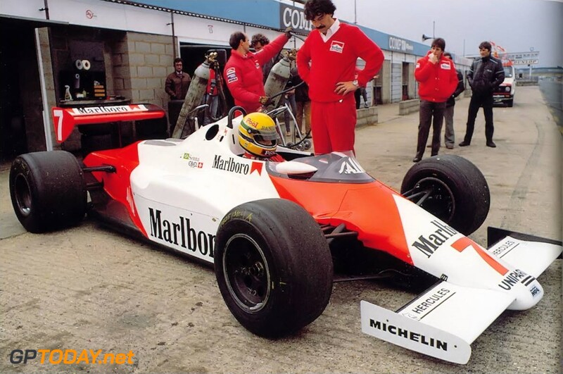 Me encanta esta foto del primer test de Ayrton Senna con  <a href="/McLarenF1/">McLaren</a> , <a href="/JVilladelpratF1/">Joan Villadelprat</a> observando, Eddie Jordan al fondo y <a href="/MBrundleF1/">Martin Brundle OBE</a> a la derecha
#F1