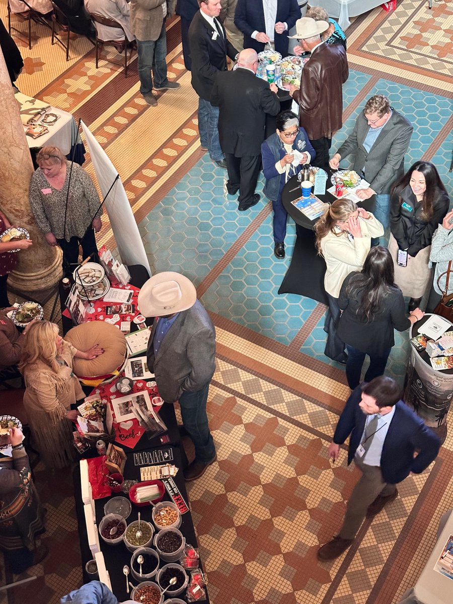 CoraforMT's tweet image. Ag Day at the Capitol! #Agriculture #FoodSecurity #shoplocal #eatlocal