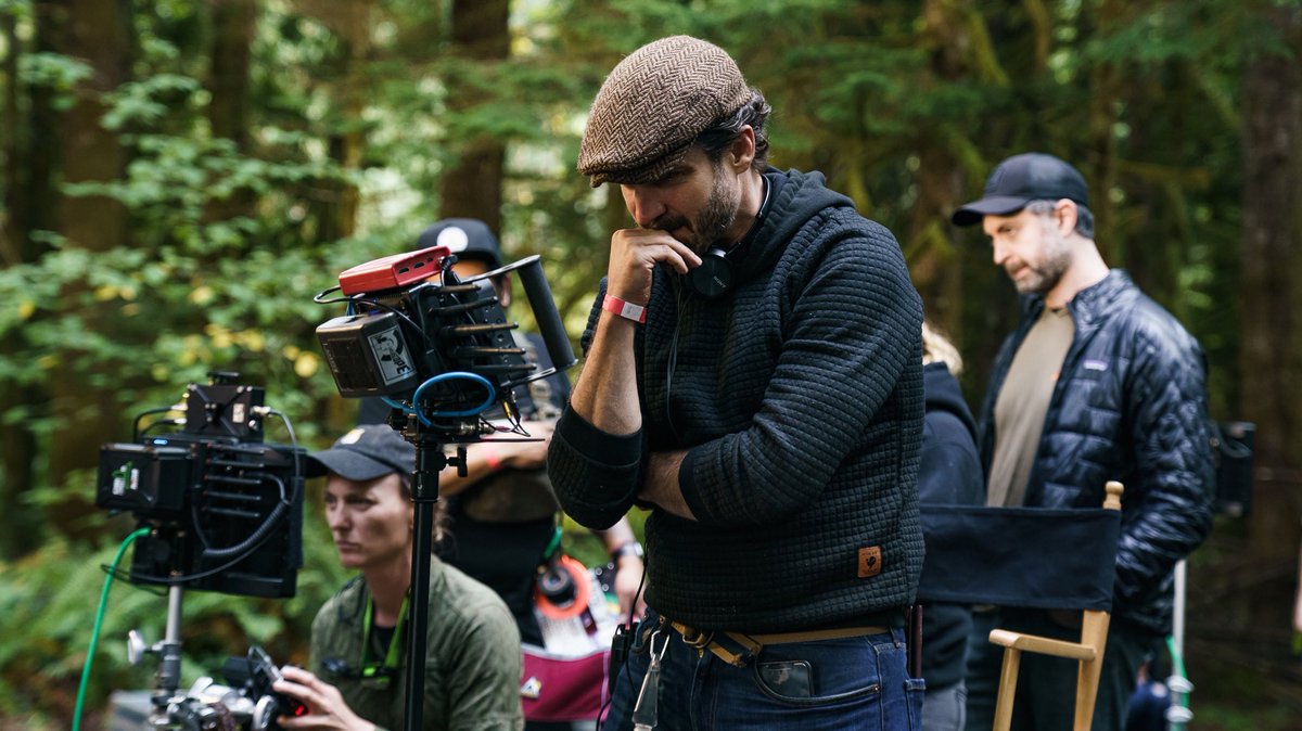 FilmUpdates's tweet image. ‘STRANGE DARLING’ filmmaker JT Mollner is in talks to direct a new ‘TEXAS CHAINSAW MASSACRE’ movie with Glen Powell potentially producing and starring.

(deadline.com/2025/03/texas-…)