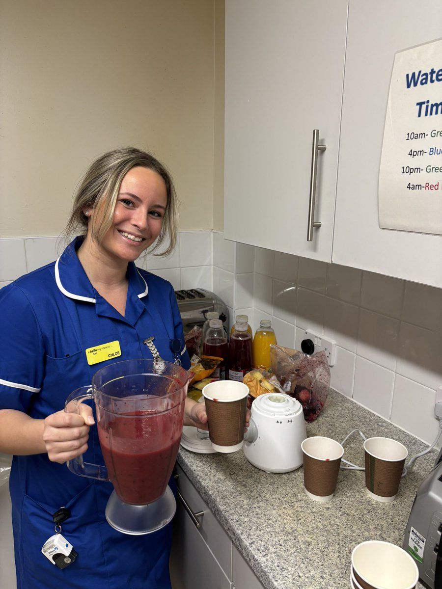 AMUFGHNCA's tweet image. Smoothies for our patients in aid of nutrition & hydration week 🍇 🍋🟩 🍌 🍊 🍓