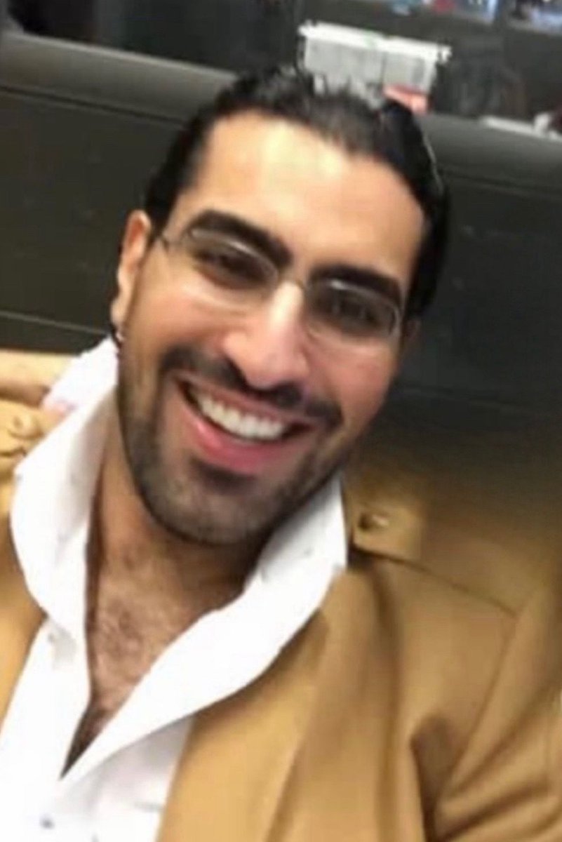 اللهمّ هو وضحكته و عافية قلبه .. اللهمّ أعزه ♥️