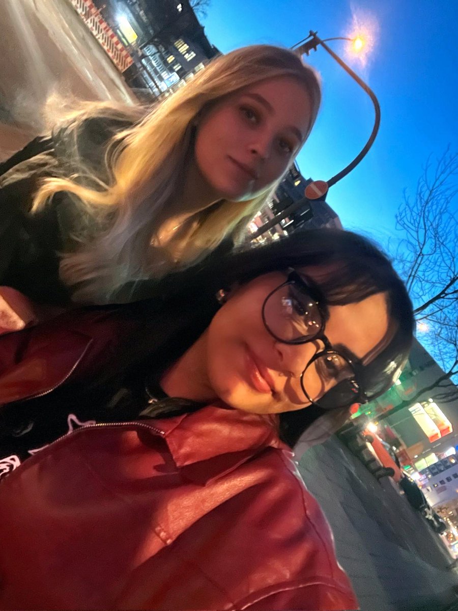 Late night, date night    📌 Hamburg