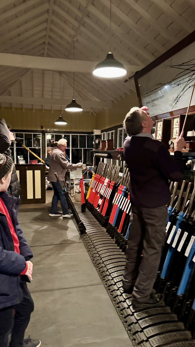 HWDMRS's tweet image. A huge thank you to the Risborough North Signal Box team at the Chinnor & Princes Risborough Railway @ChinnorRailway for enabling our Society visit to the box. An interesting and enjoyable time was had by all.