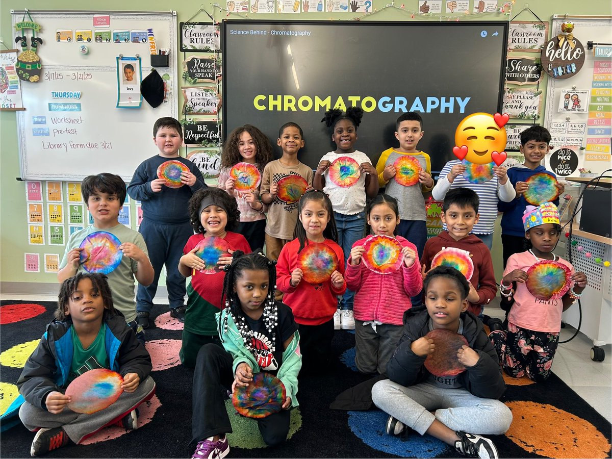 Mrs_MPires's tweet photo. This week we learned about chromatography. The students were surprised to have a guest scientist, Mr. Rotella! We also partnered up with our 4th grade sidekicks to learn about Hellen Keller. We made our names in braille! @RotellaWarren  #RSS11 https://t.co/GIoTyI7JZ0