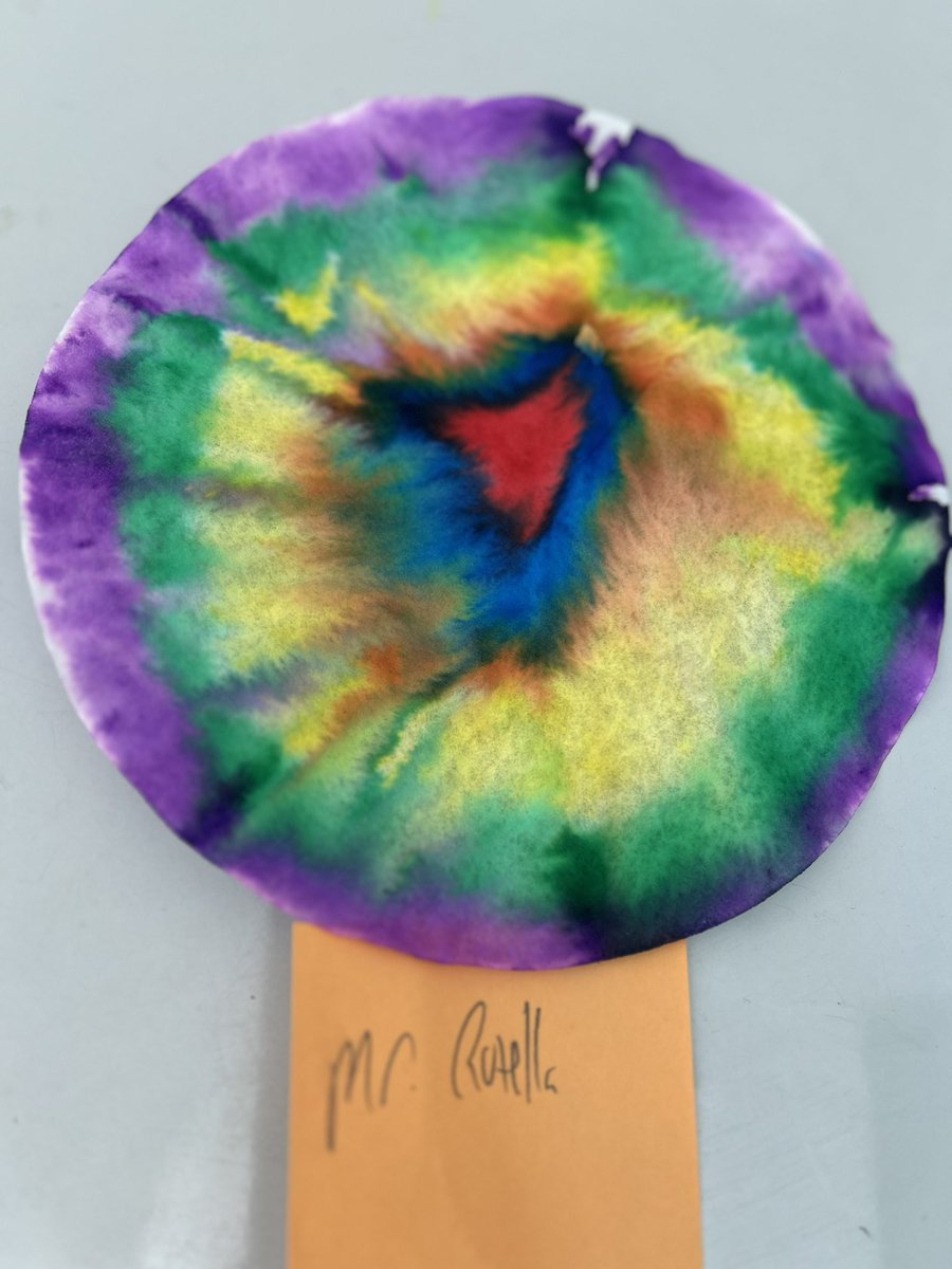 Mrs_MPires's tweet photo. This week we learned about chromatography. The students were surprised to have a guest scientist, Mr. Rotella! We also partnered up with our 4th grade sidekicks to learn about Hellen Keller. We made our names in braille! @RotellaWarren  #RSS11 https://t.co/GIoTyI7JZ0