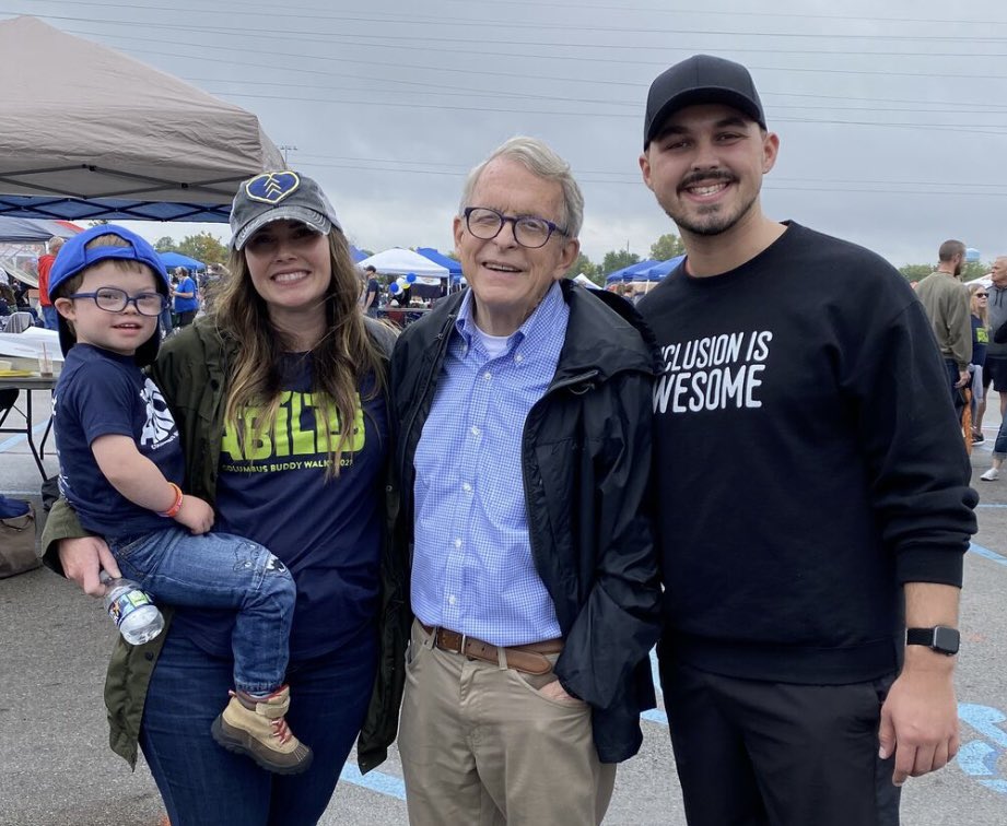 Grateful to <a href="/TroyHunterECE/">Troy Hunter</a> &amp; all of our staff for their personal commitment to championing *all* children. 🏆💗

Learn more about Ohio’s young children w/  developmental disabilities &amp; how we can support them: groundworkohio.org/_files/ugd/d11…

#WorldDownSyndromeDay #LotsofSocks
