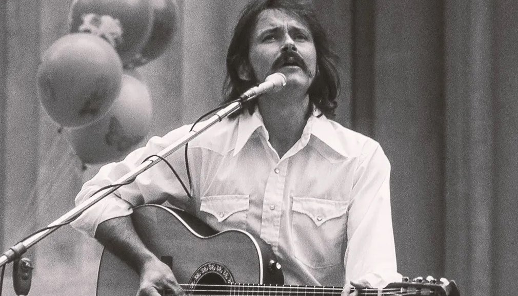 thewarrenhaynes's tweet image. RIP Jesse Colin Young. Another great loss to the music world- Jesse Colin Young was a great singer, songwriter, and guitar player. His voice was uniquely beautiful and soulful and his strong sense of melody carried over to his elegantly understated guitar playing. When I was…