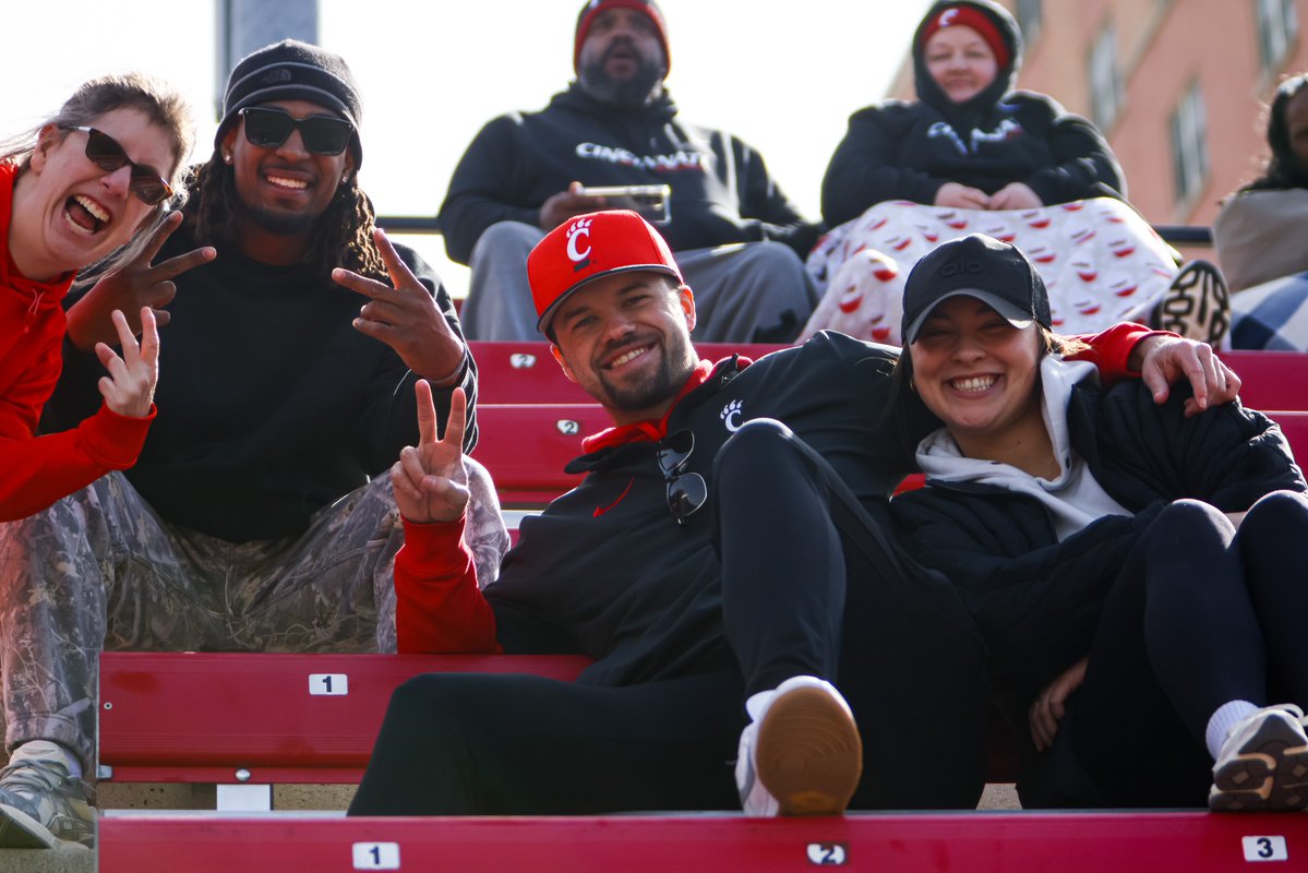 It was great seeing a couple former Bearcats in the stands during game one! Welcome back to the ballpark Kam Guidry (2023-24) and JP Sponseller (2022-23).

#Bearcats | #TenGames