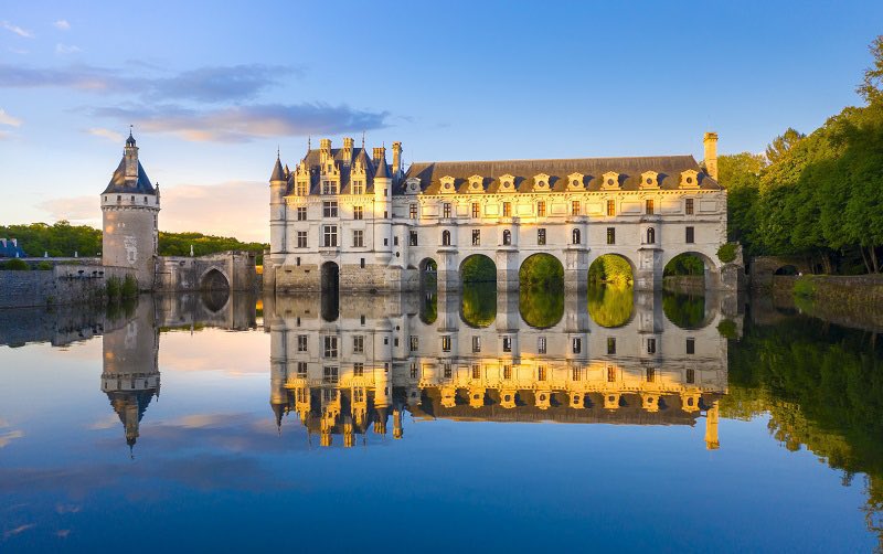 La France compte plus de 40 000 châteaux.

Est-ce que vous vous rendez compte de la chance que l’on a ?