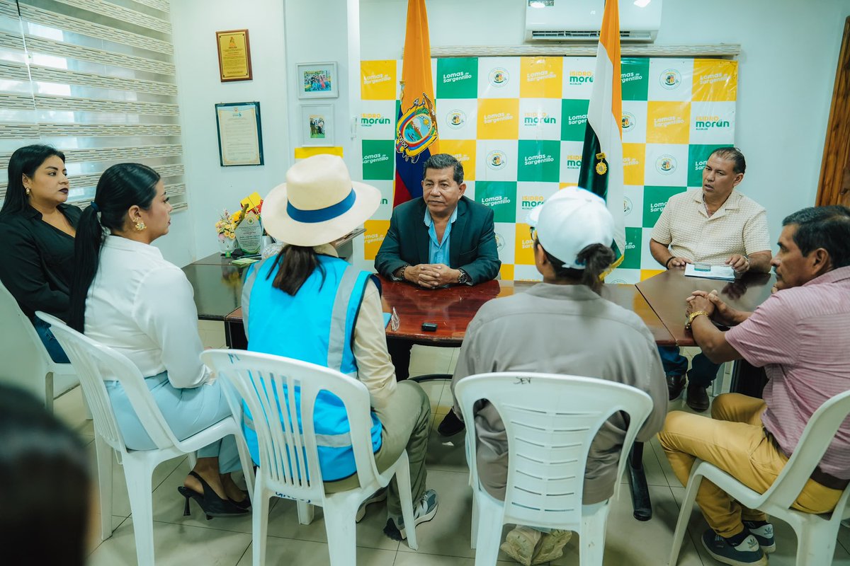 Trabajamos para dar solución al abastecimiento de agua potable en Lomas de Sargentillo.

Nuestra prefecta, <a href="/marcelaguinaga/">Marcela Aguiñaga</a>, se reunió con el alcalde Isidro Morán para coordinar el restablecimiento definitivo del suministro de agua potable en el cantón, el cual se vio interrumpido