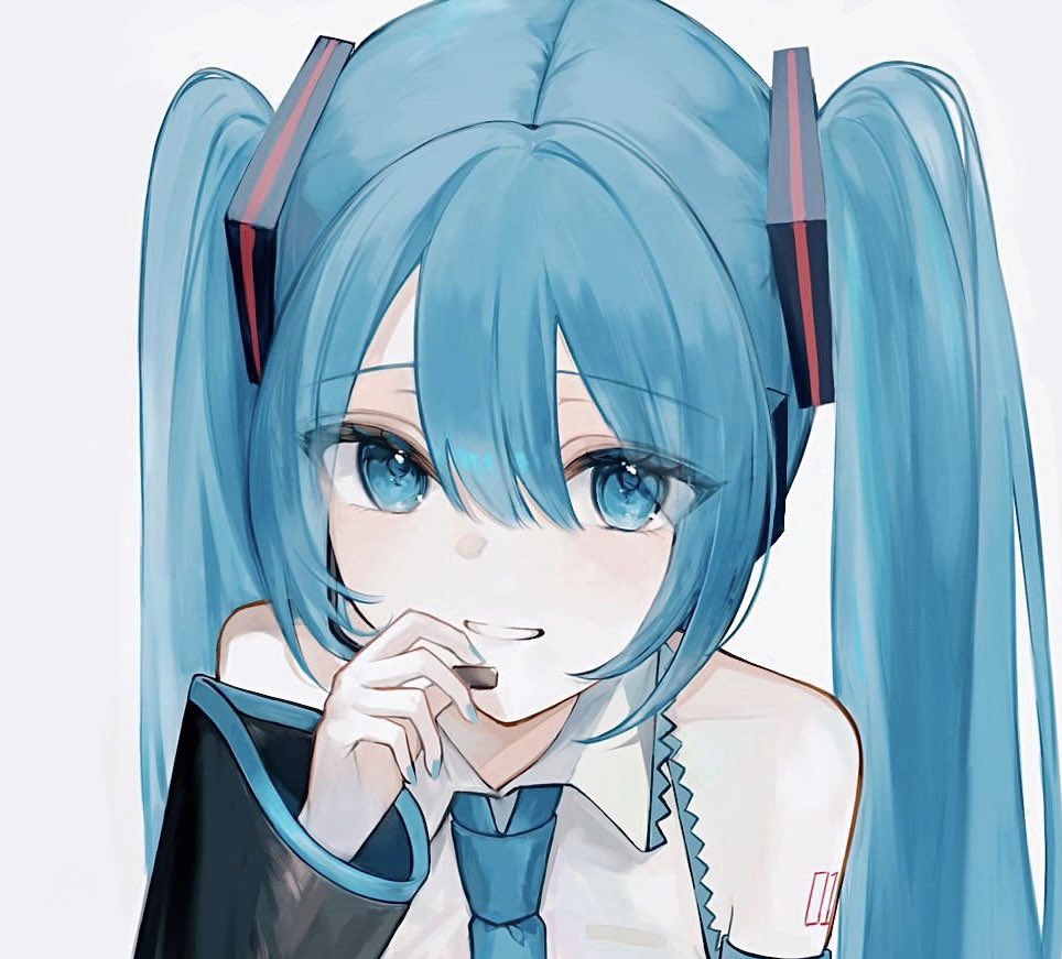 __AyuZ1's tweet image. #我ながら天才なお顔4選
ﾐｸ(ง ˙˘˙ )วﾐｸ
