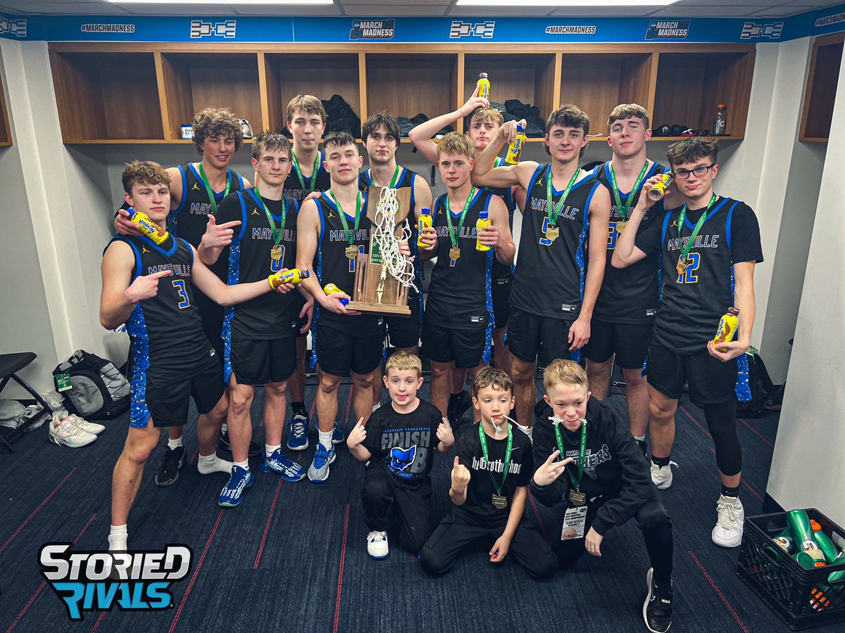 Storied Rivals® (@storiedrivals) on Twitter photo SOUTHTOWN STATE CHAMPS 🐾 🐾
<a href="/Maysville_Bball/">🏀 Maysville Basketball 🏀</a> have done it! 🔵🟡
They defeat Glenville 74-67 for their first ever title 🏆
<a href="/M_H_S_Panthers/">Maysville Athletics</a> // <a href="/EastDistrictAB/">East District (EDAB)</a> SOUTHTOWN STATE CHAMPS 🐾 🐾
<a href="/Maysville_Bball/">🏀 Maysville Basketball 🏀</a> have done it! 🔵🟡
They defeat Glenville 74-67 for their first ever title 🏆
<a href="/M_H_S_Panthers/">Maysville Athletics</a> // <a href="/EastDistrictAB/">East District (EDAB)</a>